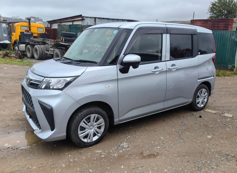 Toyota Roomy, 2021